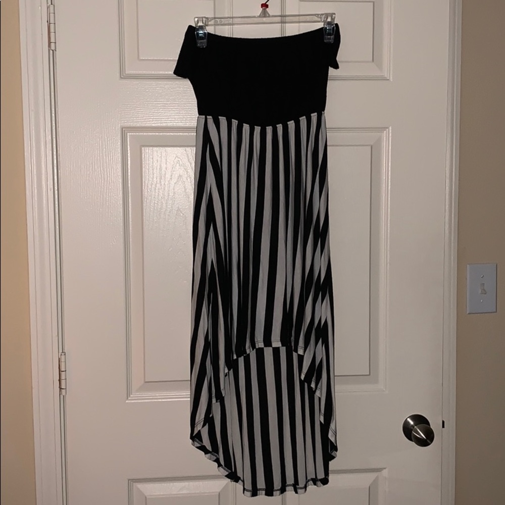 ✨5/$30 - mine Black & White Strapless Hi Lo Dress